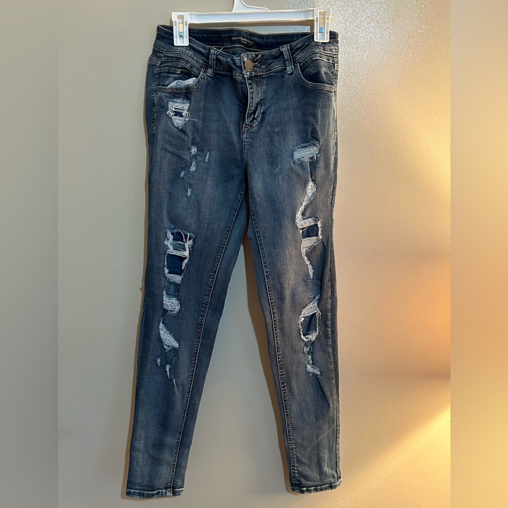 Distressed jeans very cute G